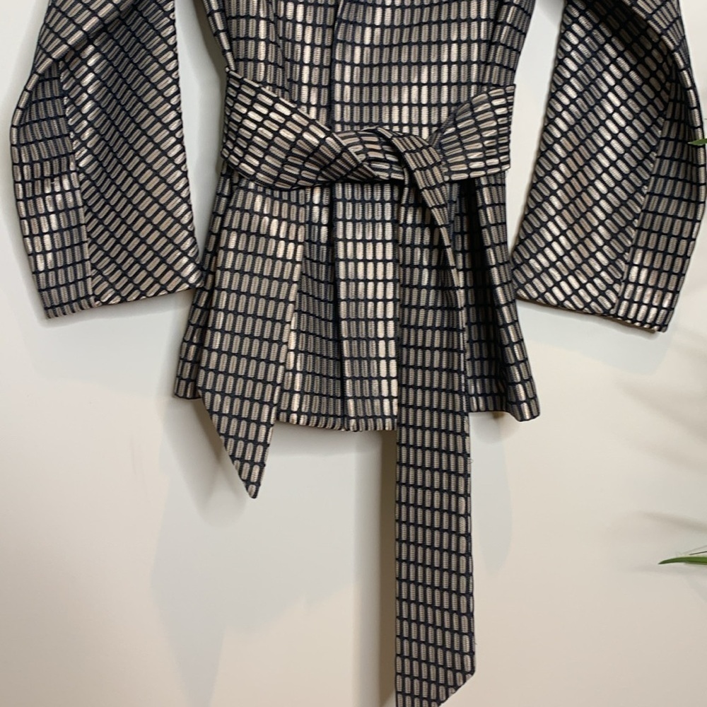 Josie Natori | NWT Tan Black Woven Metal Belted Kimono Style Jacket M MSRP $795 - Picture 13 of 17